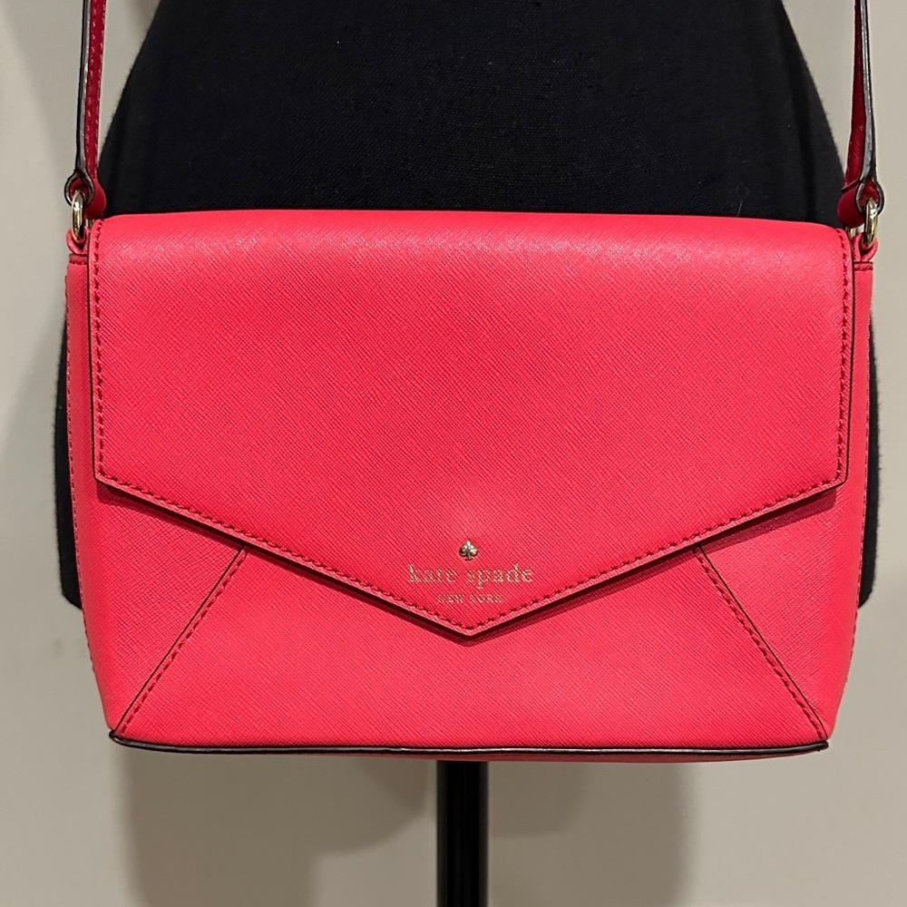 *KATE SPADE* Vibrant Pink x Gold Cedar Street Monday Envelope Crossbody Bag